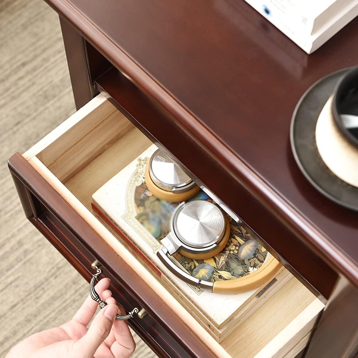 Minimalist Bedside Table with Drawer Storage
